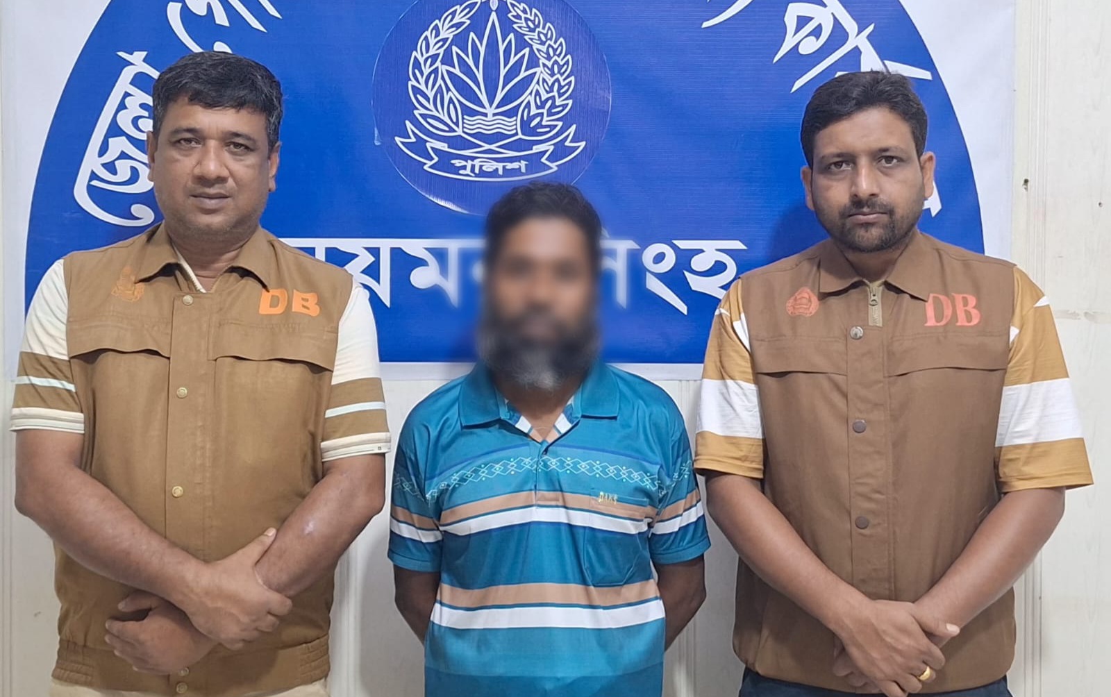 ডিবির অভিযানে ১২ বছর পর হত্যা মামলার আসামি গ্রেপ্তার