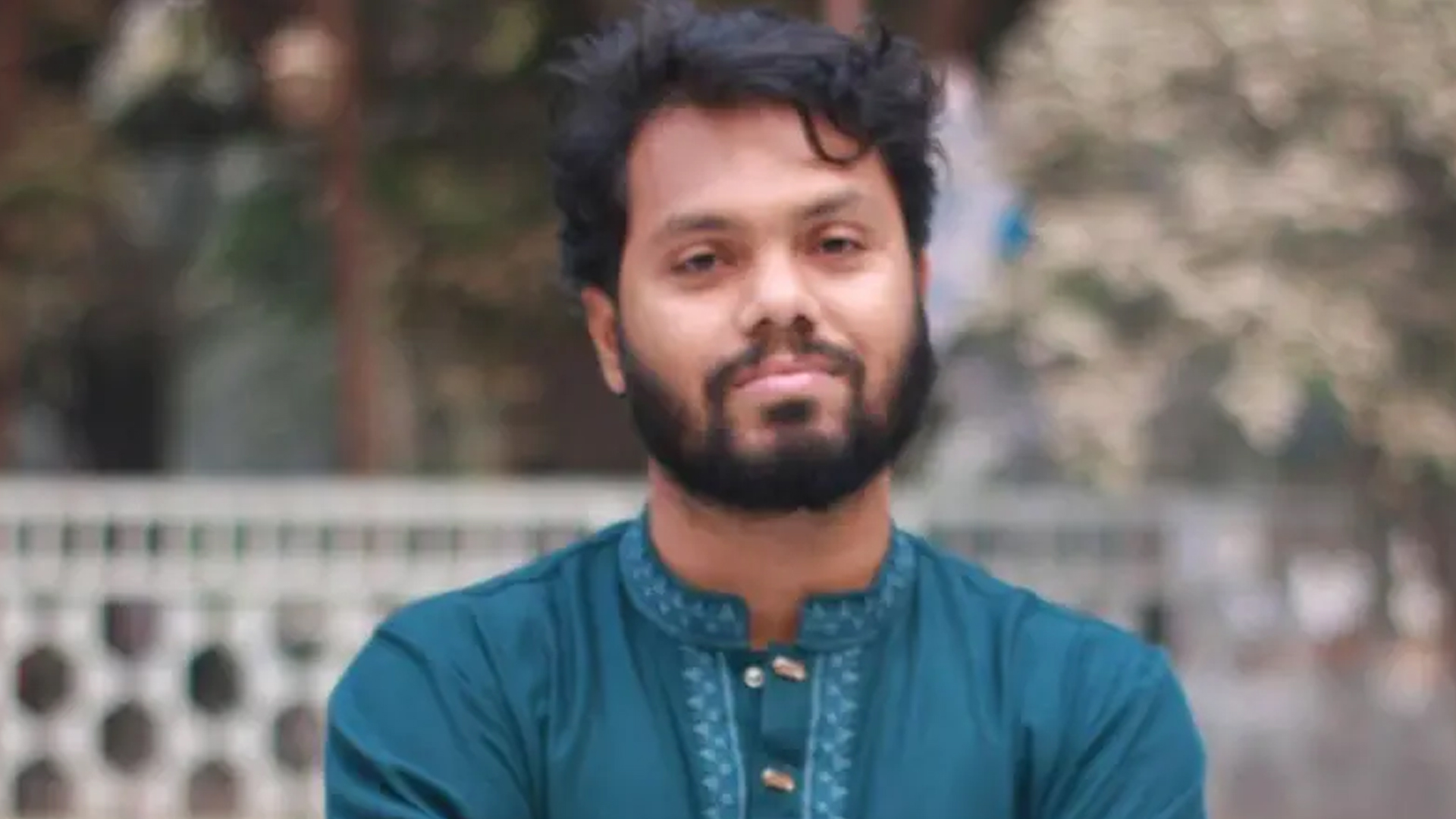 রাজপথে মতপ্রকাশের মূল্য জীবন: গুলিবিদ্ধ ওসমান হাদির মৃত্যু