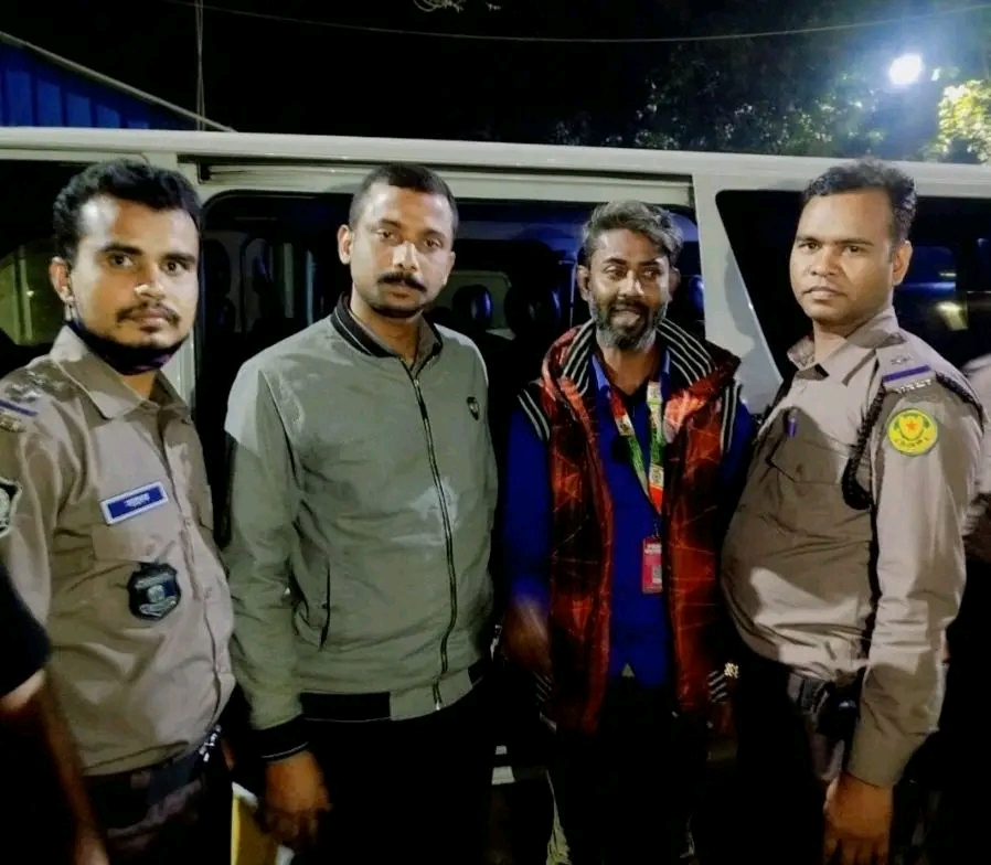 ডিআইজি ও সাংবাদিকদের মানহানি'র অভিযোগে মামলা, যুবলীগ নেতা গ্রেপ্তার