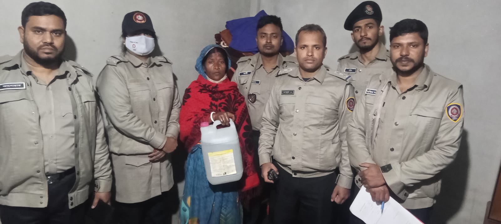 গোয়েন্দা সংস্থার তথ্যেই অভিযান: মুক্তাগাছায় বিপুল চোলাই মদসহ আটক-১