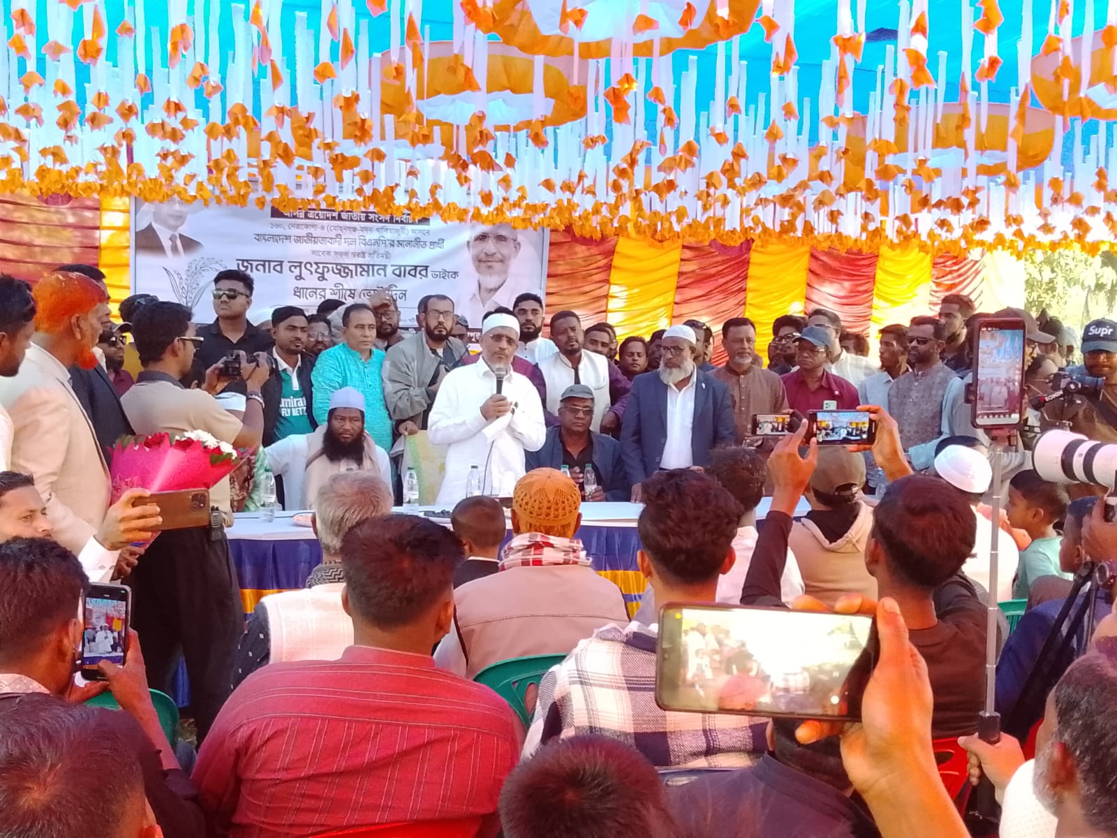 নির্বাচনে জয়ী হলে দেশে জুয়া ও মাদকমুক্ত করার অঙ্গীকার লুৎফুজ্জামান বাবরের