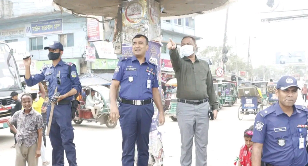 ঈদে ময়মনসিংহে যানজট নিয়ন্ত্রণে ডিসি-এসপির প্রশংসনীয় ভূমিকা