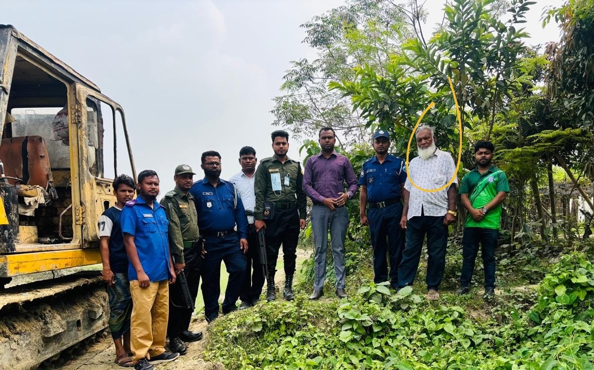 অবৈধ ভূমি খননের বিরুদ্ধে ভ্রাম্যমাণ আদালতের অভিযান, ভেকু জব্দ ও জরিমানা