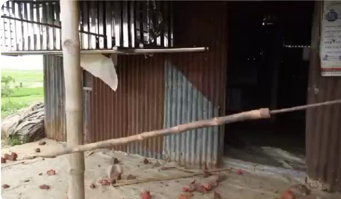 জমি বিরোধে সংঘর্ষ: মসজিদ ভাঙচুর, আহত অন্তত ১০