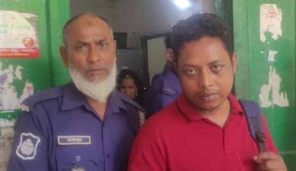 নার্সের হাত-পায়ের রগ কেটে দিল স্বামী, গুরুতর আহত অবস্থায় মমেক হাসপাতালে